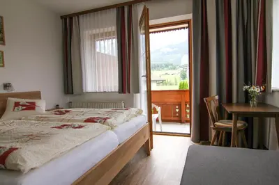 Ein Bett oder Betten in einem Zimmer der Unterkunft Landhaus Kogler