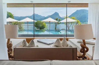 Ein allgemeiner Bergblick oder ein Berglick von des Hotels aus