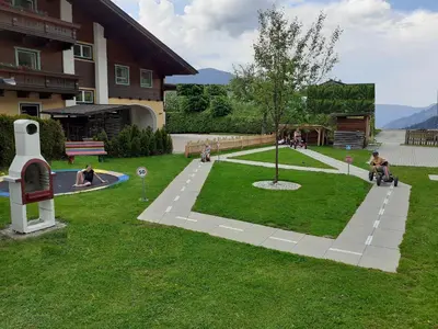 Ein allgemeiner Bergblick oder ein Berglick von der Ferienwohnung aus