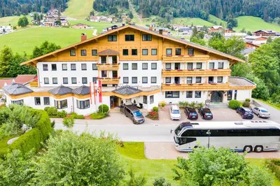 Das Gebäude in dem sich das Hotel befindet