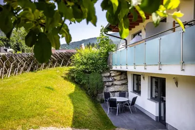 Ein Garten an der Unterkunft Landhaus Rustika