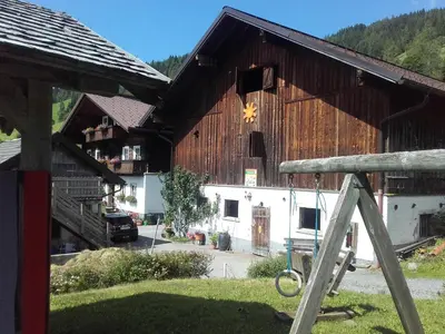 Das Gebäude in dem sich die Ferienwohnung befindet