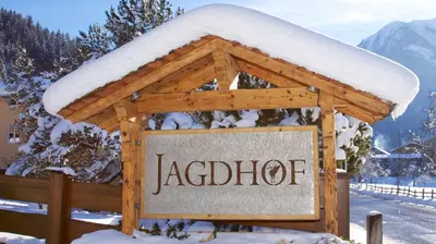 Ein allgemeiner Bergblick oder ein Berglick von des Chalets aus