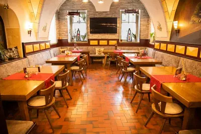Ein Restaurant oder anderes Speiselokal in der Unterkunft Brauhaus zu Murau