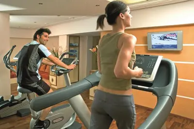 Das Fitnesscenter und/oder die Fitnesseinrichtungen in der Unterkunft Hotel Alpina