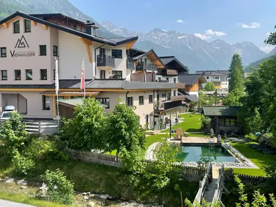 Ein allgemeiner Bergblick oder ein Berglick von der Ferienwohnung aus