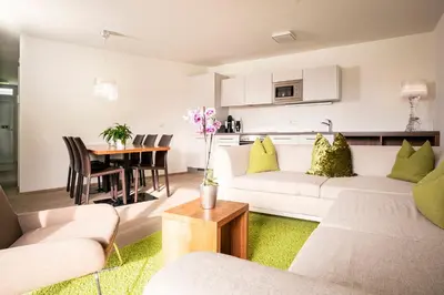 Ein Sitzbereich in der Unterkunft Tauernresidence Radstadt by ALPS RESORTS