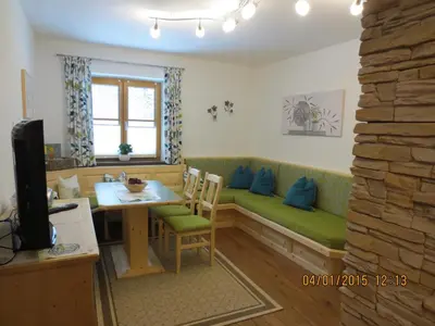 Ein Sitzbereich in der Unterkunft Bio-Bauernhof Vordergrubenbach - Familie Oberascher