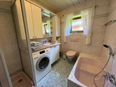 Ein Badezimmer in der Unterkunft Bio-Bauernhof Vordergrubenbach - Familie Oberascher