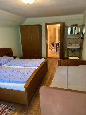 Ein Bett oder Betten in einem Zimmer der Unterkunft Moarhof