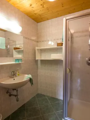 Ein Badezimmer in der Unterkunft Gästehaus Brigitte