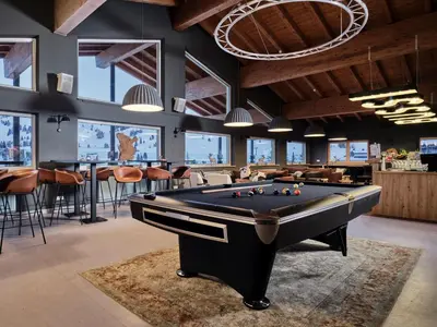 Ein Billardtisch in der Unterkunft PLACES Obertauern by Valamar