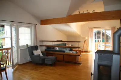 Ein Sitzbereich in der Unterkunft Ferienwohnung Hentschel