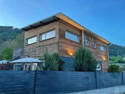 Ein allgemeiner Bergblick oder ein Berglick von der Ferienwohnung aus