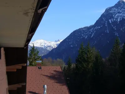Ein allgemeiner Bergblick oder ein Berglick von der Ferienwohnung aus