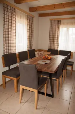 Ein Sitzbereich in der Unterkunft Chalet an der Traun