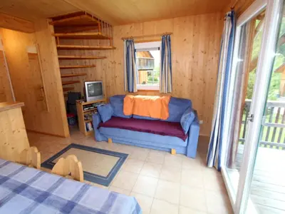 Ein Sitzbereich in der Unterkunft Chalet in Stadl an der Mur near Ski Slopes