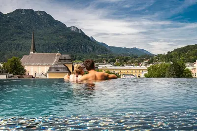 Ein allgemeiner Bergblick oder ein Berglick von des Hotels aus