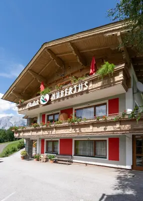 Das Gebäude in dem sich das Hotel befindet