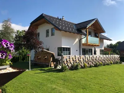 Ein Garten an der Unterkunft Ferienhaus Wind