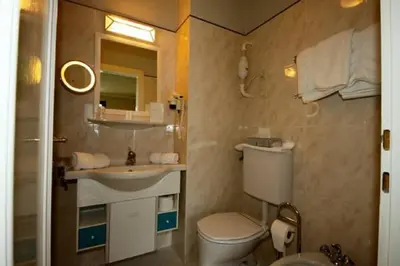 Ein Badezimmer in der Unterkunft Hotel Seewinkel