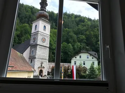 Ein allgemeiner Bergblick oder ein Berglick von der Pension aus