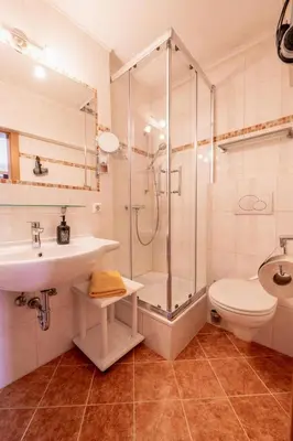 Ein Badezimmer in der Unterkunft Haus Martina