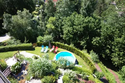 Ein Garten an der Unterkunft Ferienhaus Kühlwein