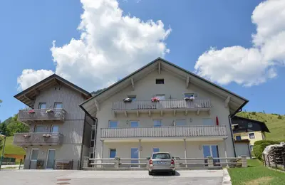 Das Gebäude in dem sich die Ferienwohnung befindet