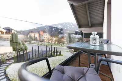 Ein allgemeiner Bergblick oder ein Berglick von der Ferienwohnung aus