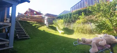 Ein Garten an der Unterkunft Haus Mozart