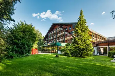 Ein Garten an der Unterkunft Alpenland St Johann