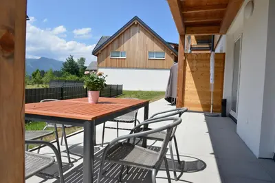 Ein Balkon oder eine Terrasse in der Unterkunft Alpine Chalet Ulla Top 3 by AA Holiday Homes