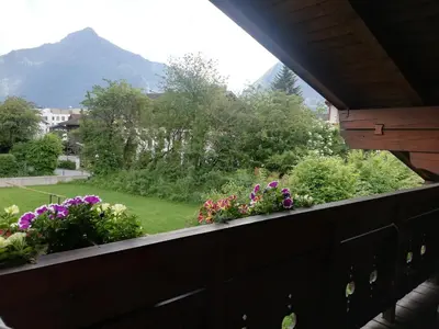 Ein allgemeiner Bergblick oder ein Berglick von der Ferienwohnung aus