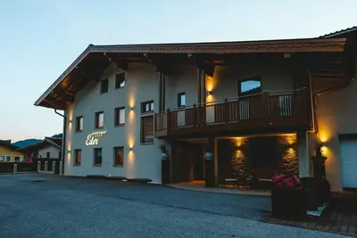Das Gebäude in dem sich die Pension befindet