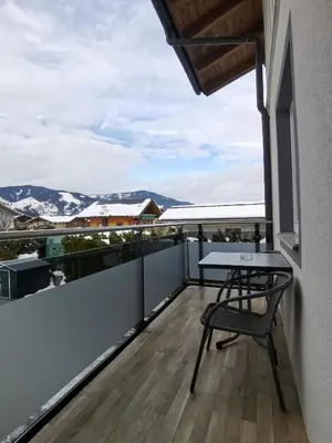 Ein allgemeiner Bergblick oder ein Berglick von der Ferienwohnung aus