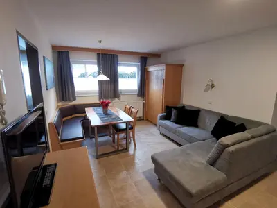 Ein Sitzbereich in der Unterkunft Gästehaus Amadé