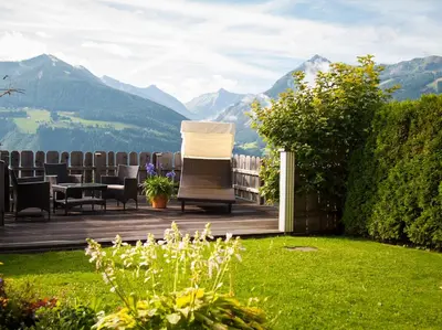 Ein allgemeiner Bergblick oder ein Berglick von der Ferienwohnung aus