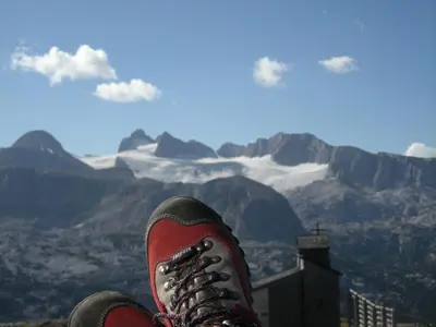 Ein allgemeiner Bergblick oder ein Berglick von der Pension aus