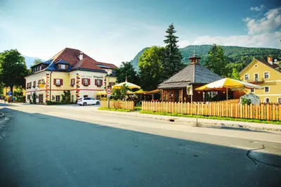 Ein allgemeiner Bergblick oder ein Berglick von des Hotels aus