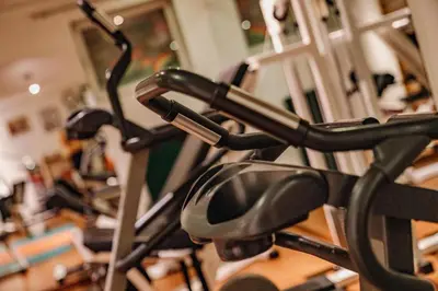 Das Fitnesscenter und/oder die Fitnesseinrichtungen in der Unterkunft Hotel Restaurant Lebzelter