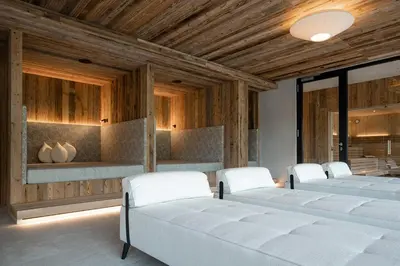 Ein Bett oder Betten in einem Zimmer der Unterkunft Hotel Dorfer