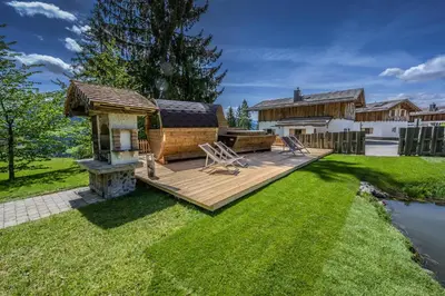 Ein Garten an der Unterkunft Das Eulersberg Apartments & Chalets