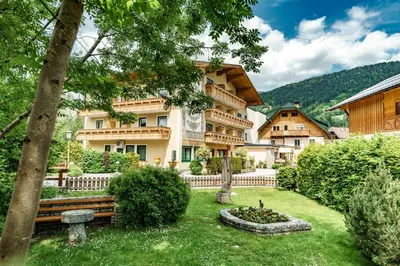 Ein allgemeiner Bergblick oder ein Berglick von des Hotels aus