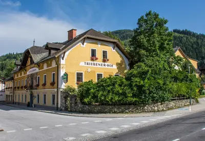Ein allgemeiner Bergblick oder ein Berglick von der Pension aus