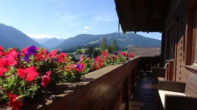 Ein allgemeiner Bergblick oder ein Berglick von der Ferienwohnung aus