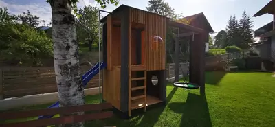 Ein Garten an der Unterkunft Appartements-Pension Lindenheim