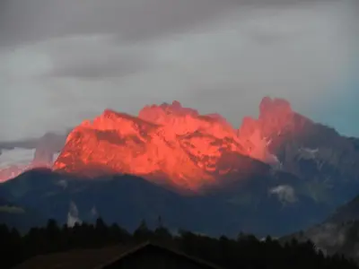 Ein allgemeiner Bergblick oder ein Berglick von der Ferienwohnung aus