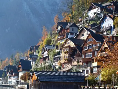 Ein allgemeiner Bergblick oder ein Berglick von der Pension aus