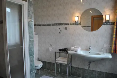 Ein Badezimmer in der Unterkunft Gästehaus Eßl